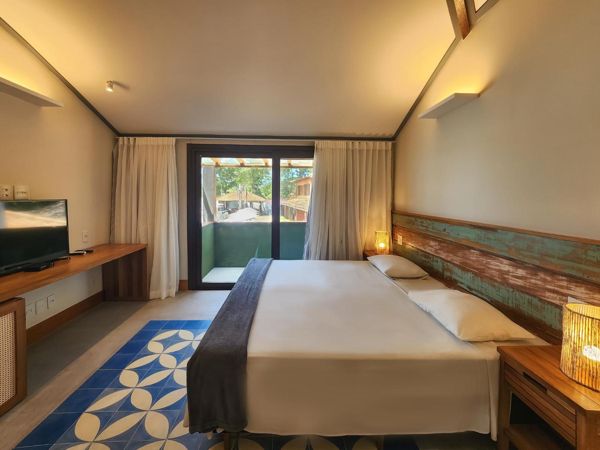 Deluxe Suite with Sea View,1545323467:JPEG